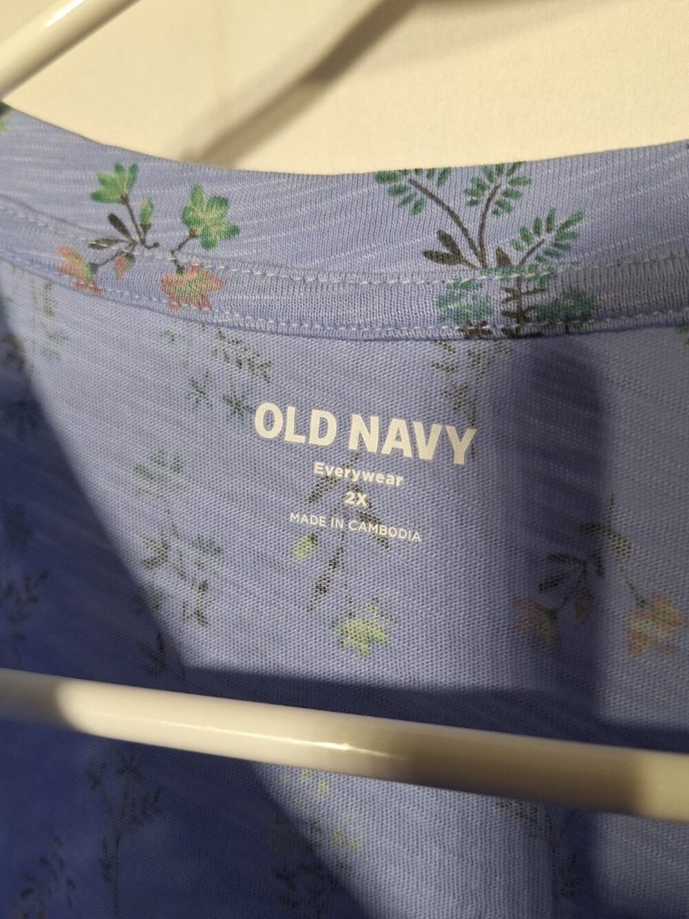 NWT Old Navy Shirt, Blue w/Flowers Floral, 2XL - Picture 6 of 7